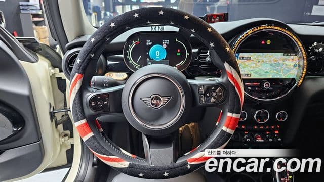 Mini Cooper 3세대, 2022 14