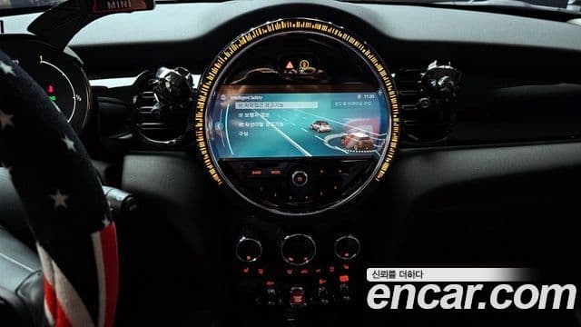 Mini Cooper 3세대, 2022 15