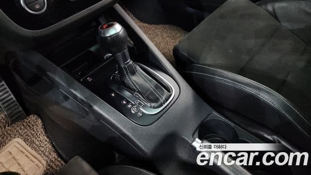 Volkswagen 시로코 2.0 TSI R, 2014 9