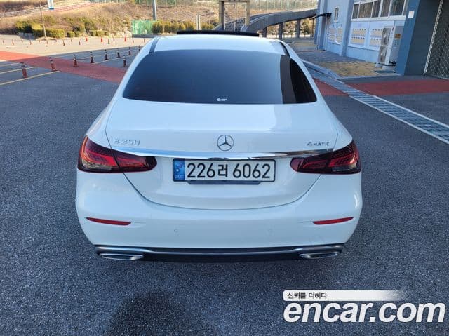 Mercedes-Benz E-класс W213 Exclusive, 2022 4