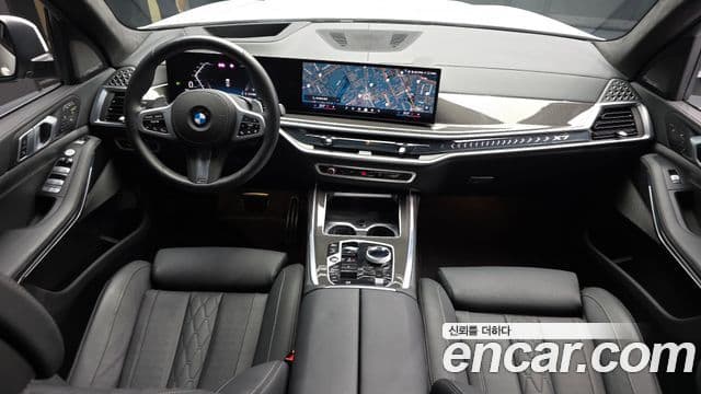 BMW X7 (G07) xDrive 40i M Sport 6인승, 2025 7