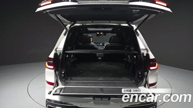 BMW X7 (G07) xDrive 40i M Sport 6인승, 2025 20