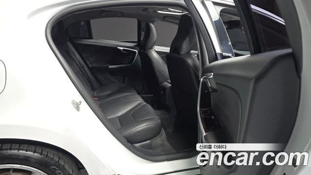 Volvo S60 2세대, 2017 9