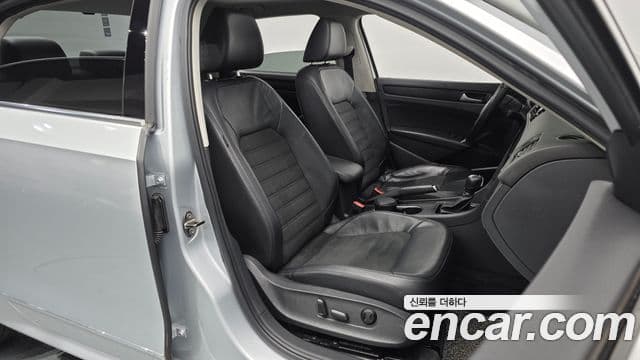 Volkswagen The / новый New Passat B7, 2013 10