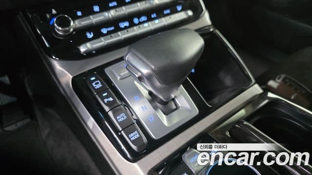 Genesis EQ900 Prestige, 2018 9