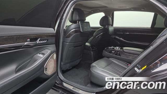 Genesis EQ900 Prestige, 2018 17