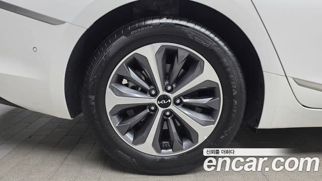 Kia K8 гибрид Noblesse, 2023 все фото