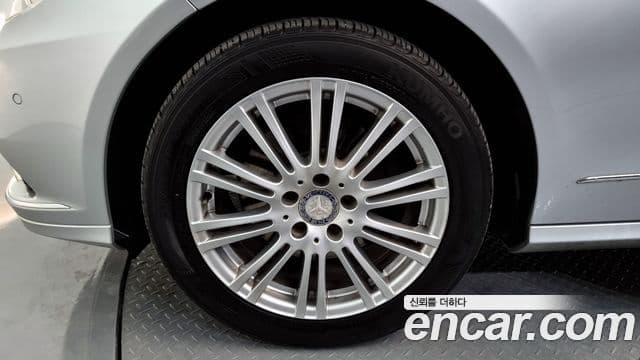 Mercedes-Benz E-класс W212 E300 Elegance, 2010 все фото