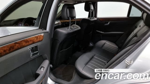 Mercedes-Benz E-класс W212 E300 Elegance, 2010 12