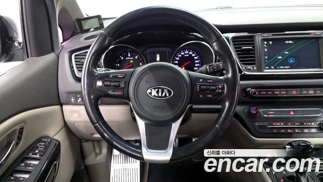 Kia All New Carnival Noblesse, 2016 13