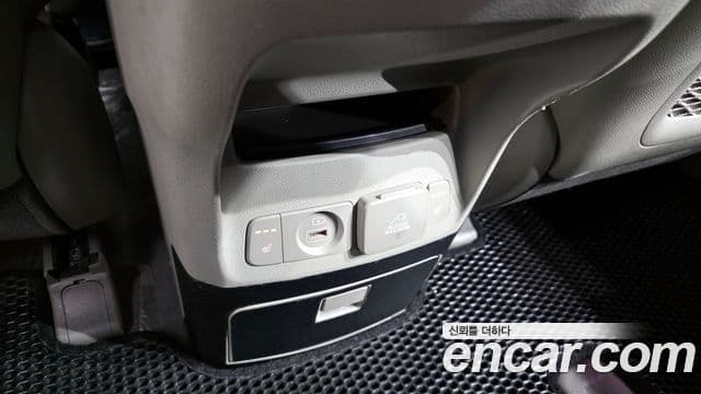 Kia All New Carnival Noblesse, 2016 18