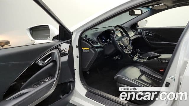 Hyundai Grandeur HG Modern, 2014 10