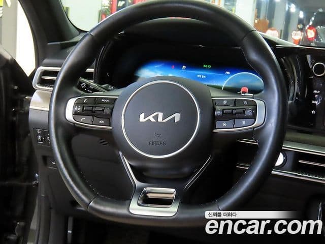 Kia K5 3세대 Signature, 2022 8