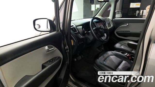 Kia Ray Luxury, 2015 10