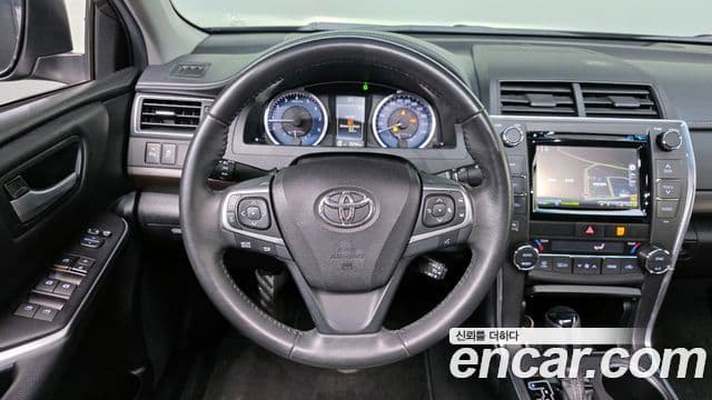 Toyota New 캠리 2.5 XLE, 2017 13