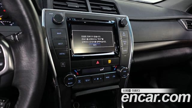 Toyota New 캠리 2.5 XLE, 2017 14