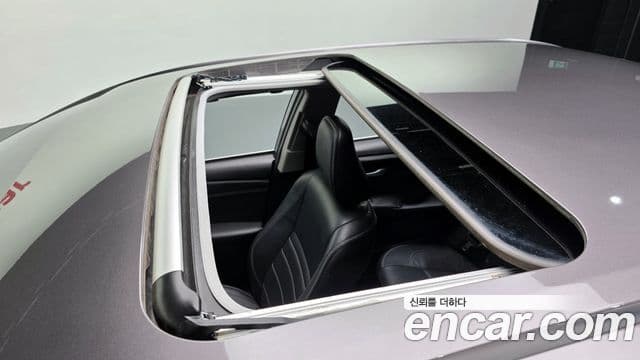 Toyota New 캠리 2.5 XLE, 2017 19