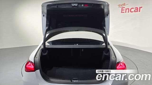 Mercedes-Benz E-класс W214 AMG Line, 2024 20