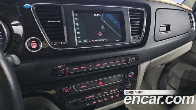 Kia The / новый New Carnival Prestige, 2019 16