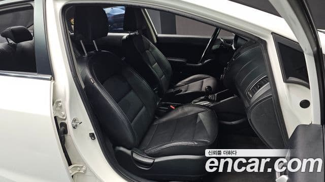 Kia K3 Trendy, 2015 10