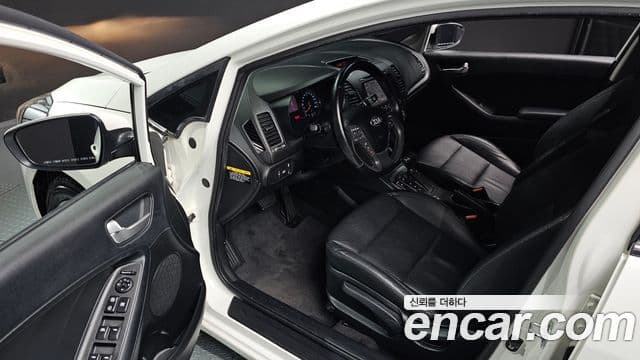 Kia K3 Trendy, 2015 11