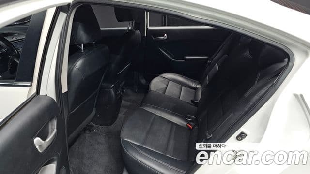 Kia K3 Trendy, 2015 12