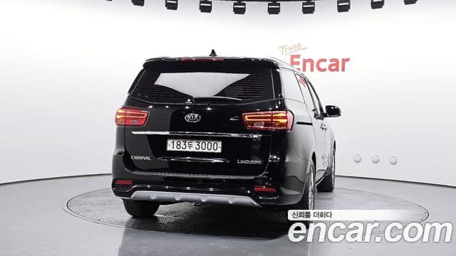Kia The / новый New Carnival VIP, 2019 4