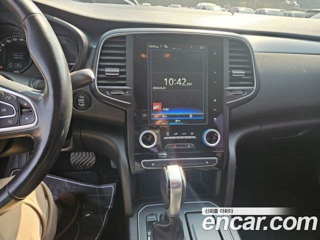 Renault Korea(Samsung) SM6 2.0 LPe SE (арендный автомобиль), 2019 9