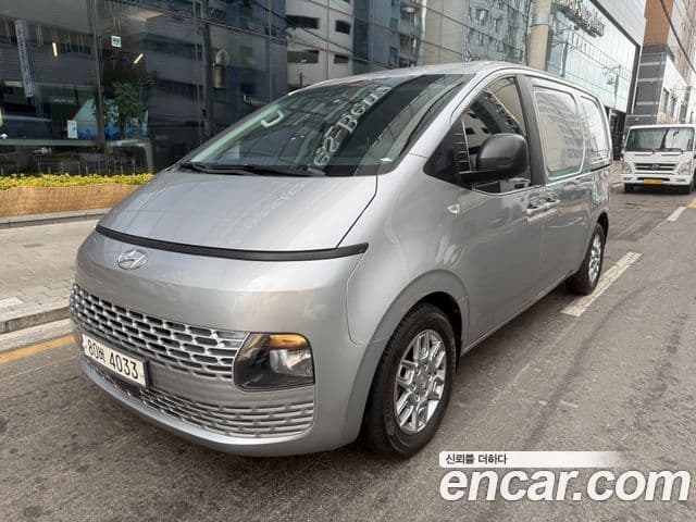 Hyundai Staria Smart, 2022 1