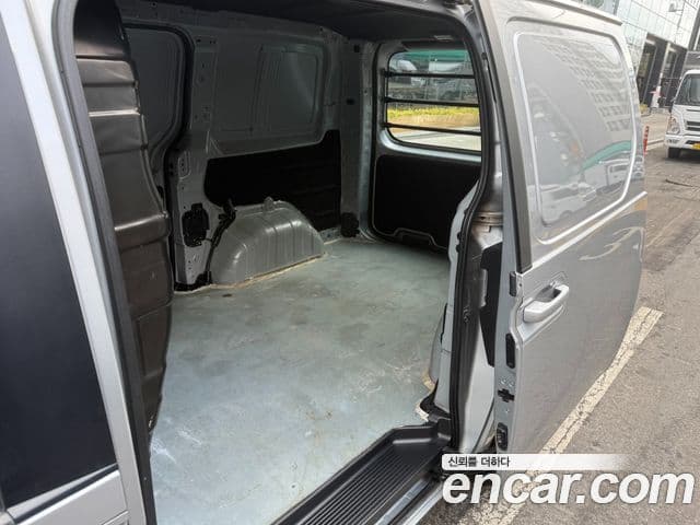 Hyundai Staria Smart, 2022 16