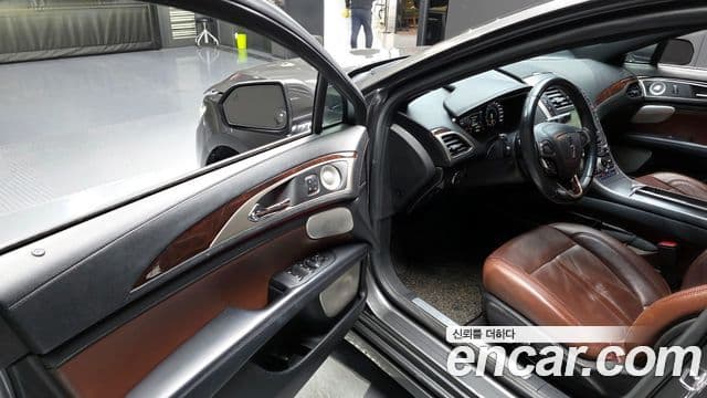 Lincoln New MKZ 2세대, 2017 11