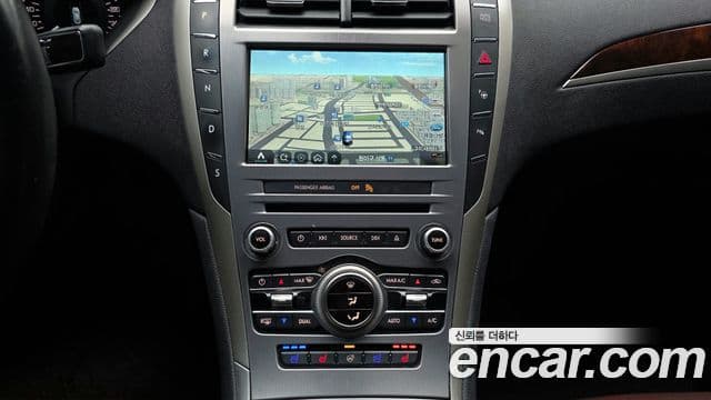 Lincoln New MKZ 2세대, 2017 15