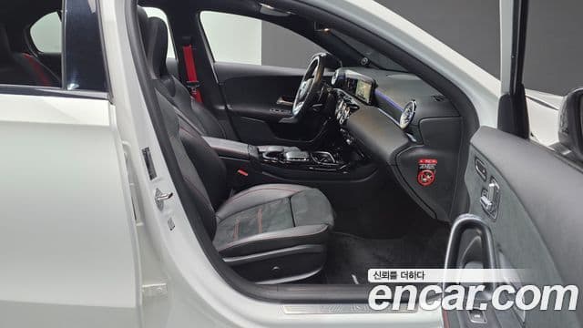 Mercedes-Benz A-класс W177 AMG A45 4MATIC+ хэтчбек, 2022 12