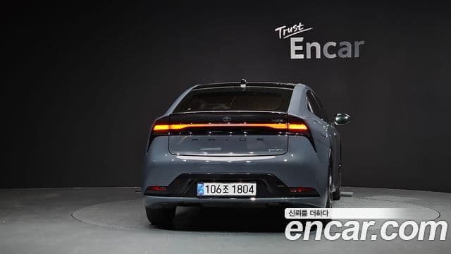 Toyota 프리우스 5세대 2.0 PHEV XSE, 2024 4