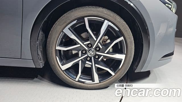 Toyota 프리우스 5세대 2.0 PHEV XSE, 2024 все фото