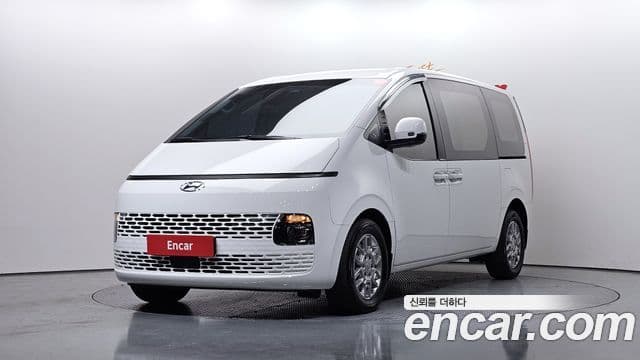 Hyundai Staria Modern, 2023 1