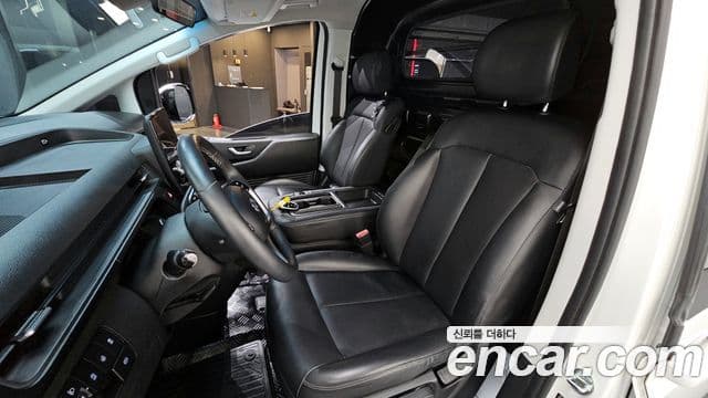 Hyundai Staria Modern, 2023 7