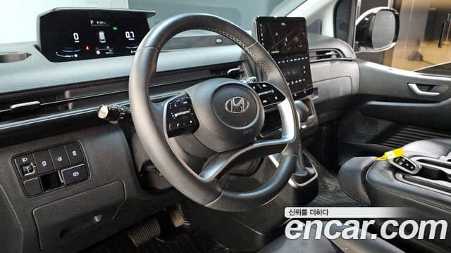 Hyundai Staria Modern, 2023 12