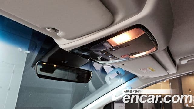 Hyundai Staria Modern, 2023 18