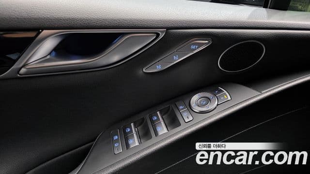 Genesis G80 (RG3) бензин 2.5 турбо 2WD, 2021 18