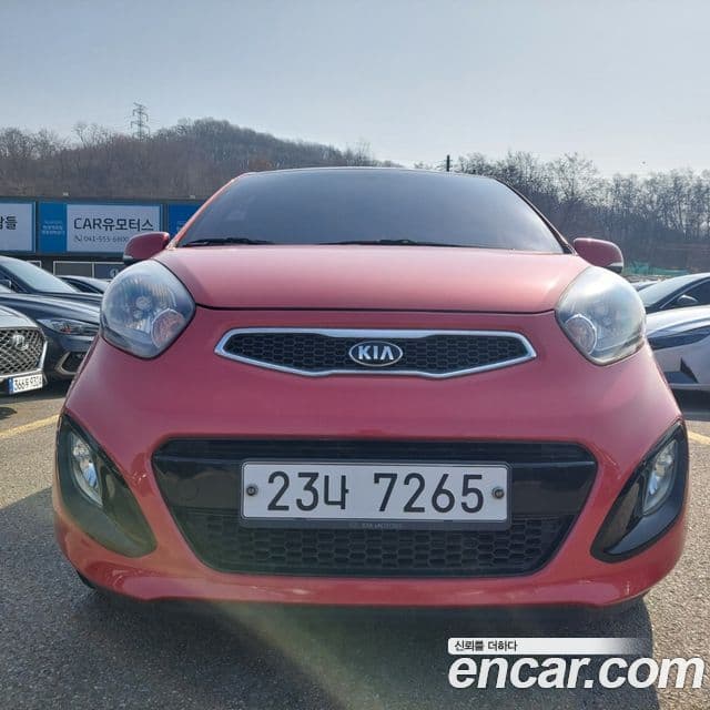 Kia All New Morning Deluxe Trendy, 2014 1