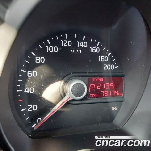 Kia All New Morning Deluxe Trendy, 2014 8