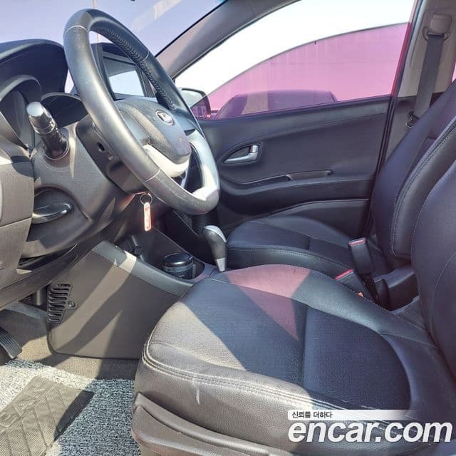 Kia All New Morning Deluxe Trendy, 2014 10