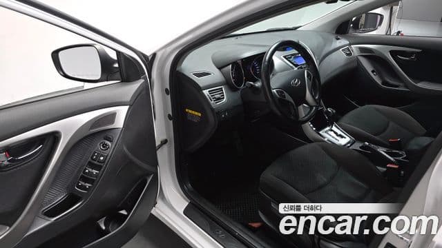 Hyundai Avante MD Premier, 2012 10