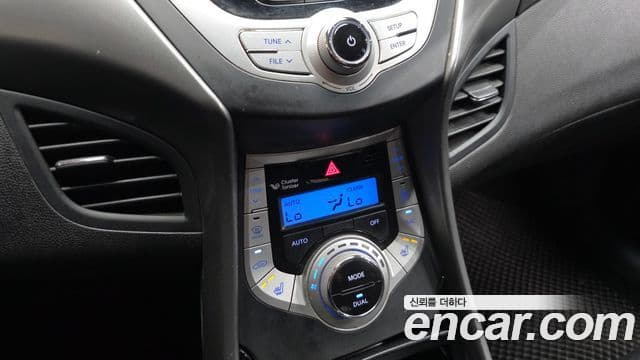 Hyundai Avante MD Premier, 2012 16