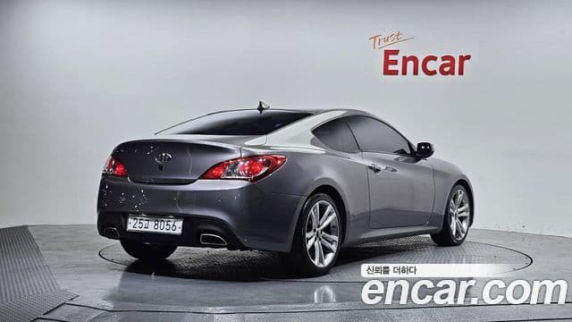 Hyundai Genesis купе 200 турбо P, 2010 2