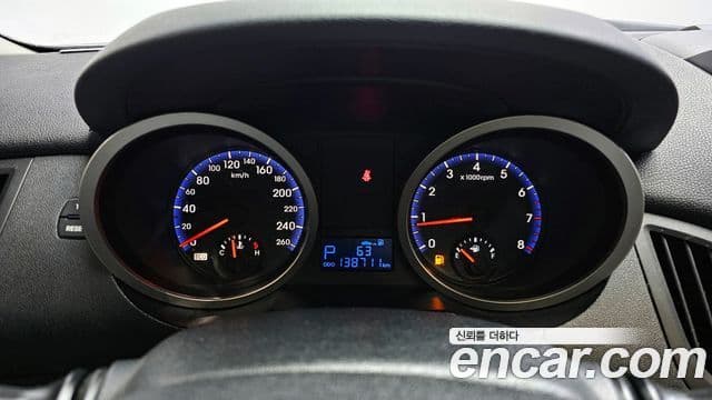 Hyundai Genesis купе 200 турбо P, 2010 8