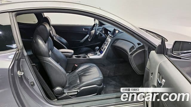 Hyundai Genesis купе 200 турбо P, 2010 10