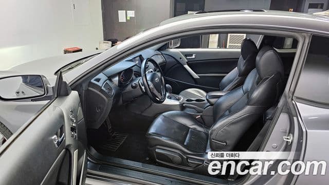 Hyundai Genesis купе 200 турбо P, 2010 11