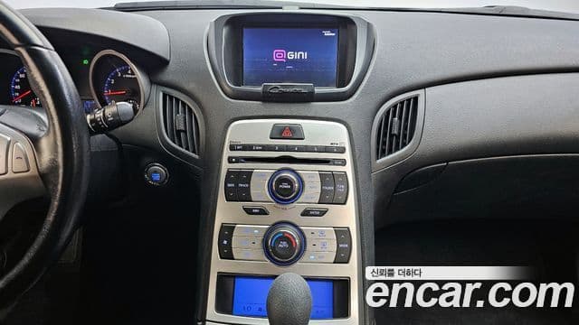 Hyundai Genesis купе 200 турбо P, 2010 14